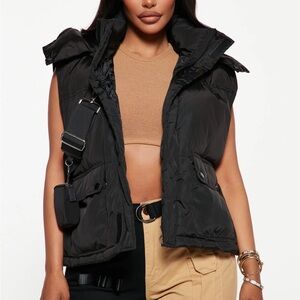 Fashion Nova Women's Black Puffer Vest